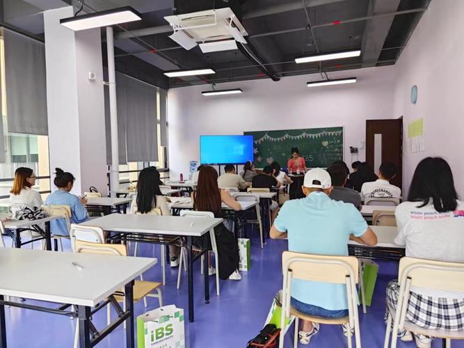 济南成人英语培训机构排名哪家好?-第2张图片-厚德教育培训 济南成人英语培训机构排名哪家好?-第2张图片-厚德教育培训