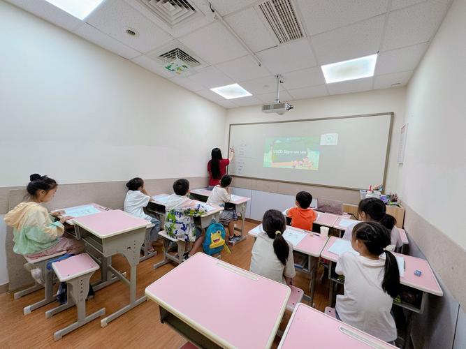 长沙暑假少儿英语培训哪家好?-第1张图片-厚德教育培训 长沙暑假少儿英语培训哪家好?-第1张图片-厚德教育培训