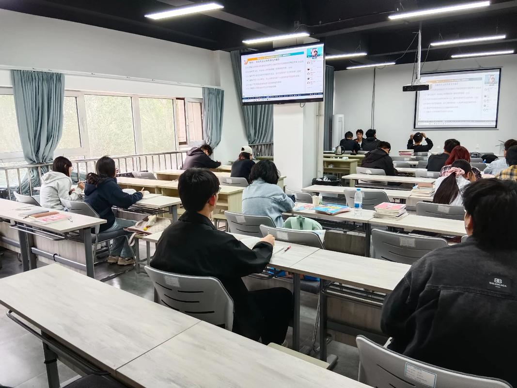 普通高校专升本英语培训怎么选？-第1张图片-厚德教育培训