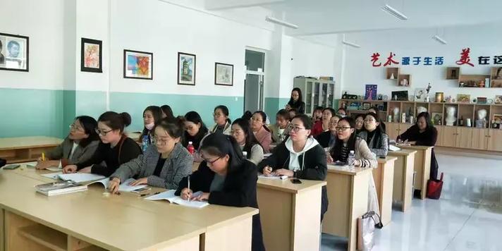 吴忠英语培训机构有哪些？-第2张图片-厚德教育培训