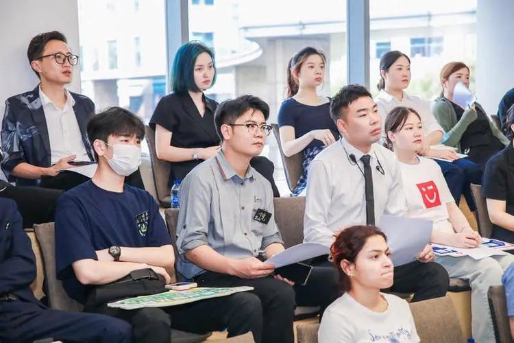 上海日月光英语培训哪家好？-第3张图片-厚德教育培训