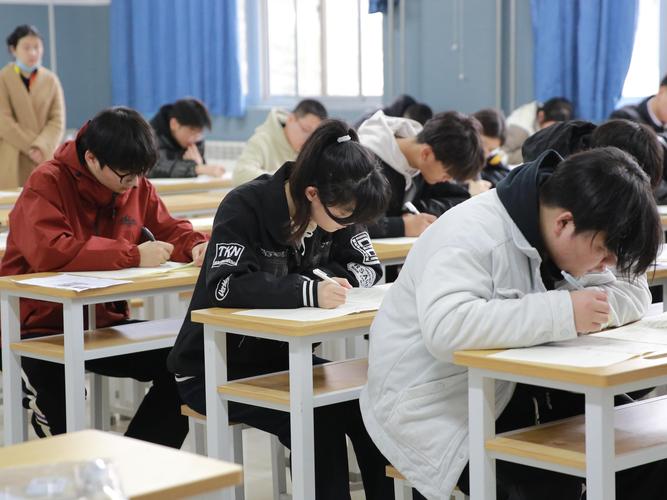 单招单考补习班乌鲁木齐-第3张图片-厚德教育培训