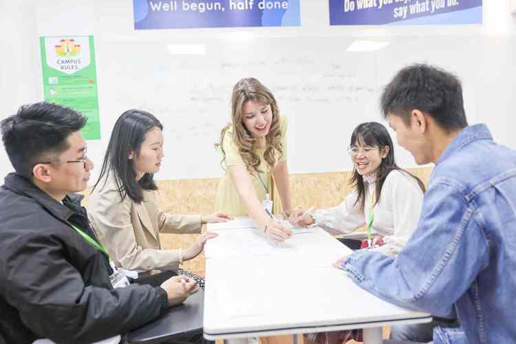 上海英语翻译暑期培训怎么选？-第1张图片-厚德教育培训