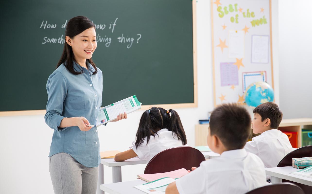 英语培训老师，如何教出好效果？-第2张图片-厚德教育培训